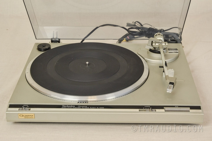 Technics SL-Q200 Turntable with P28 Cartridge