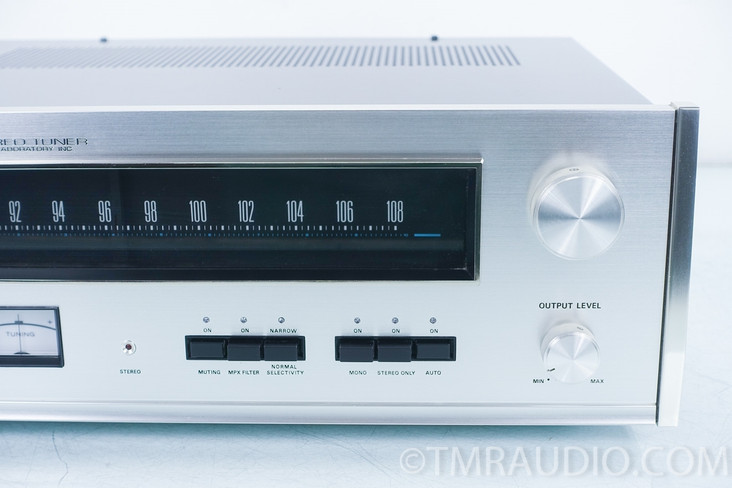 Accuphase T-101 FM Vintage Tuner