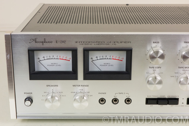 Accuphase E-202 Vintage Stereo Integrated Amplifier; 100 watt / ch