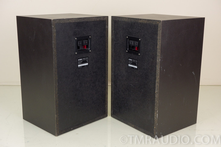 Aiwa SX-12 3-way Acoustic Suspension Speakers in Factory Box