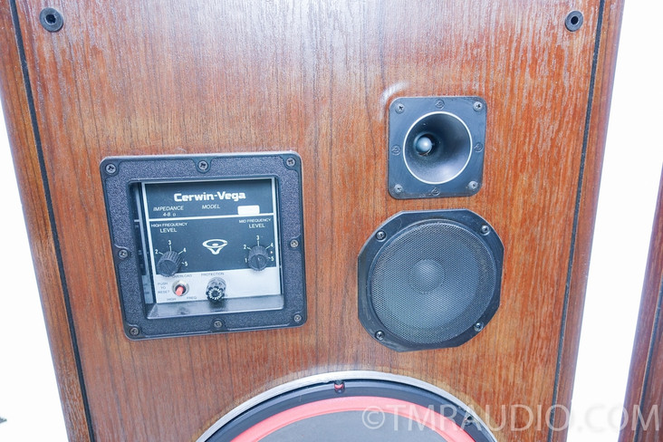 Cerwin Vega D 8-E Vintage Speakers; Pair