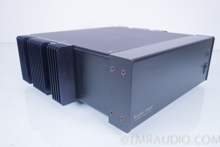 Boulder 250AE Amplifier; Pair Mono (or stereo) Power Amplifiers