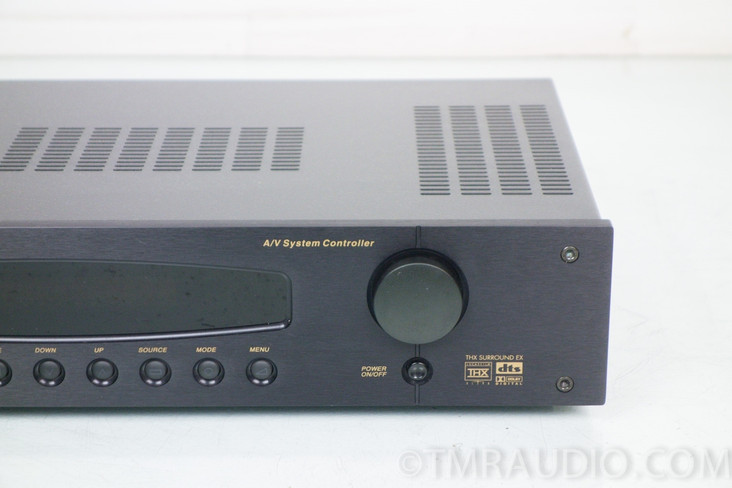 B&K Reference 30 Home Theater Preamp / Processor