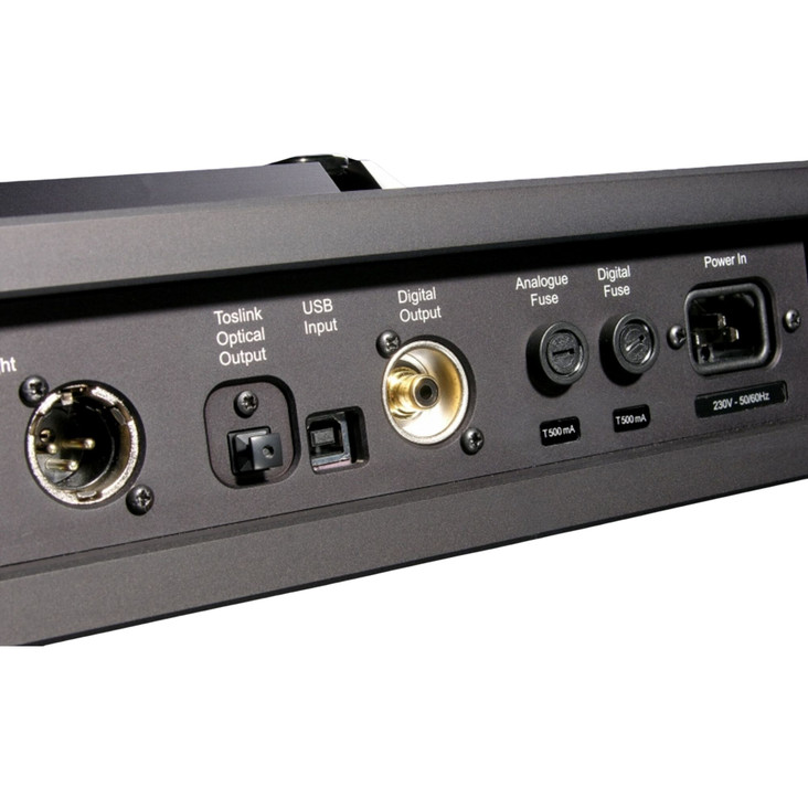 Rega Isis Reference CD Player rear panel, inputs and outputs