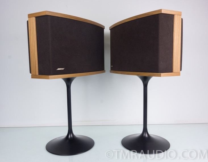 Bose 901 Series VI Speakers Near Mint w/ EQ, Tulip Stands