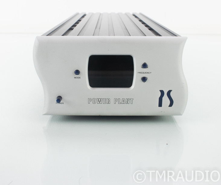 PS Audio P300 Power Plant Power Conditioner; Multiwave