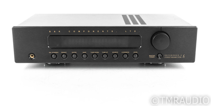 B&K Reference 5 S2 Stereo Preamplifier; Series 2; Remote (Dim Display)