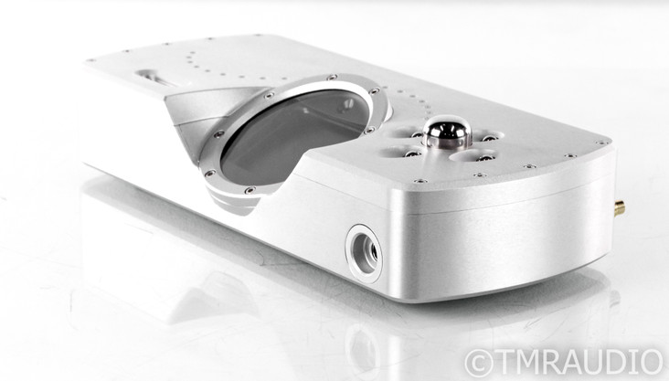 Chord DAVE DAC / Headphone Amplifier; D/A Converter; Remote