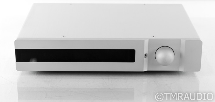 Auralic Vega DAC; D/A Converter; Remote (1/4) (SOLD)