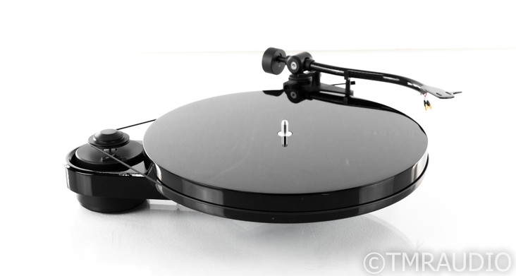 Pro-Ject RPM 1 Carbon Turntable; Piano Black (No Cartridge)
