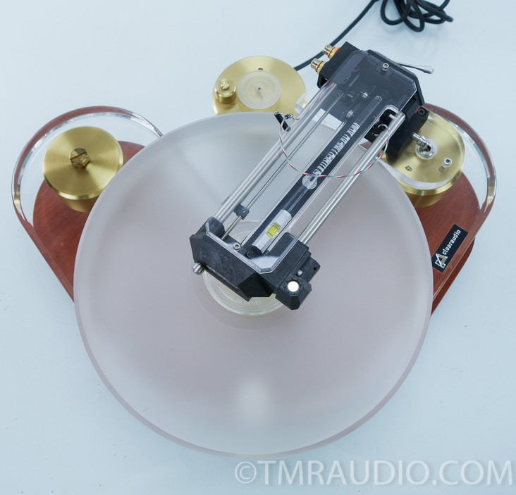 Clearaudio Reference Turntable; Souther Linear Tonearm