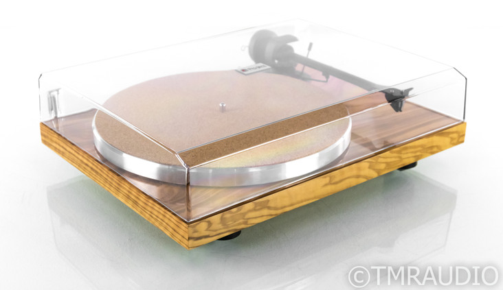 Pro-Ject 1 Xpression Carbon Classic Turntable; w/ Ortofon 2m Silver; Olive