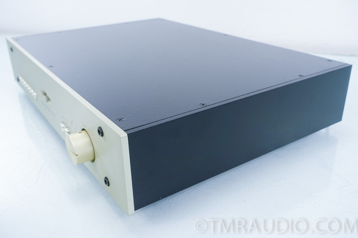 Conrad Johnson PF-R Preamplifier in Factory Box; PFR