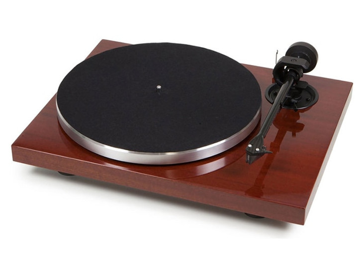 Pro-Ject 1Xpression Carbon Classic Turntable; Mahogany; 2M Silver (New/Open)