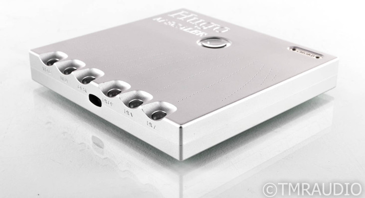 Chord Electronics Hugo M Scaler Upsampler / Upscaler; Remote (Demo w/ Warranty)