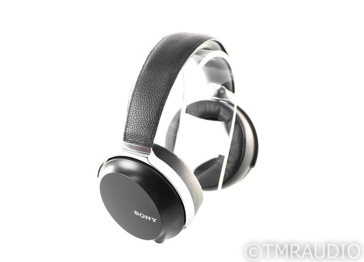 Sony MDR-Z7 Closed Back Headphones; MDRZ7