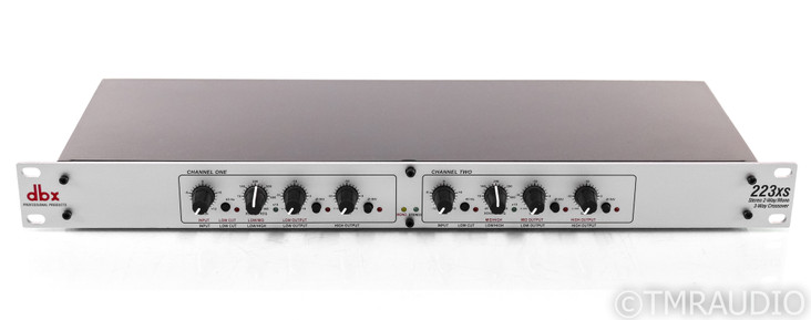 DBX 223XS Active Stereo / Mono Crossover; Silver