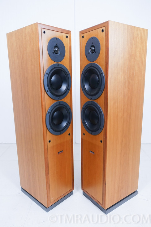 Dynaudio Contour 1.8 Mk II Speakers in Factory Boxes