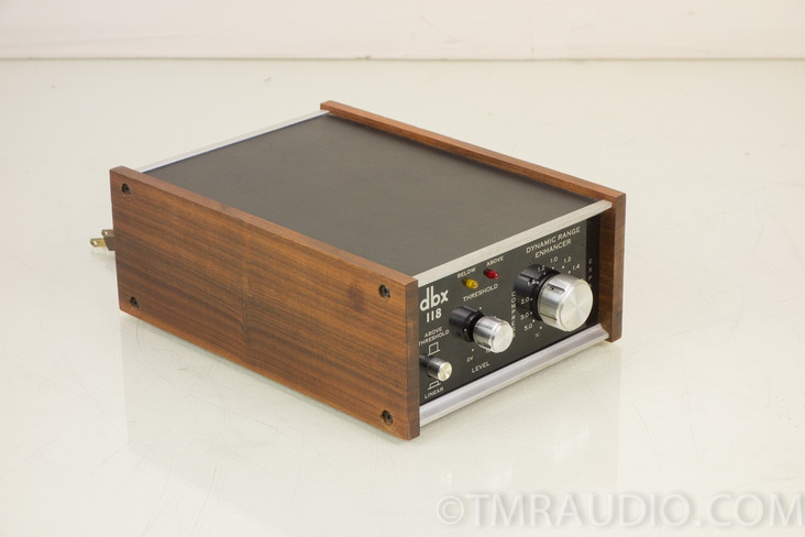 DBX 118 Dynamic Range Enhancer; Compressor / Expander