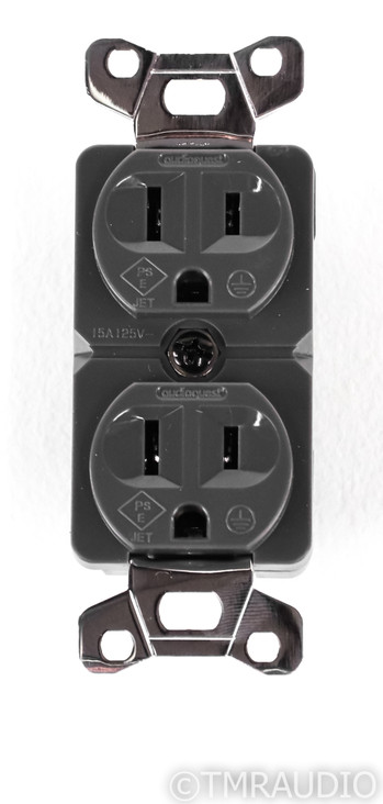 AudioQuest NRG Edison 15 AC Duplex Wall Outlet; (Open Box w/ Warranty)