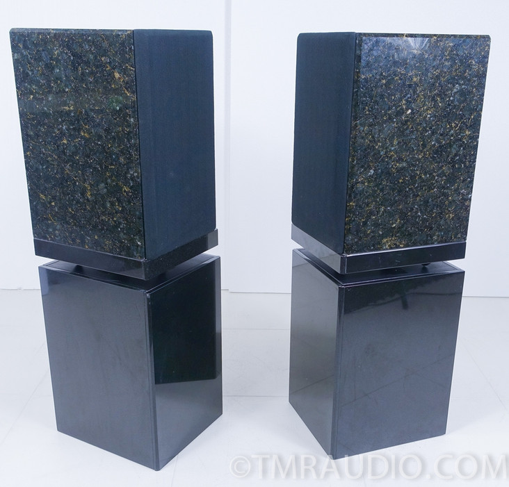 Intuitive Design Gamma Summit Speakers with Path stands