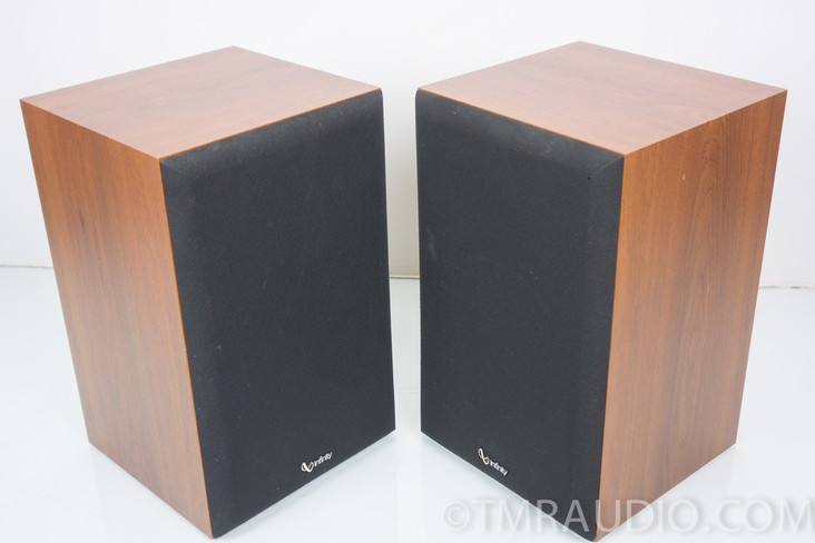 Infinity SM-82 Bookshelf Speakers