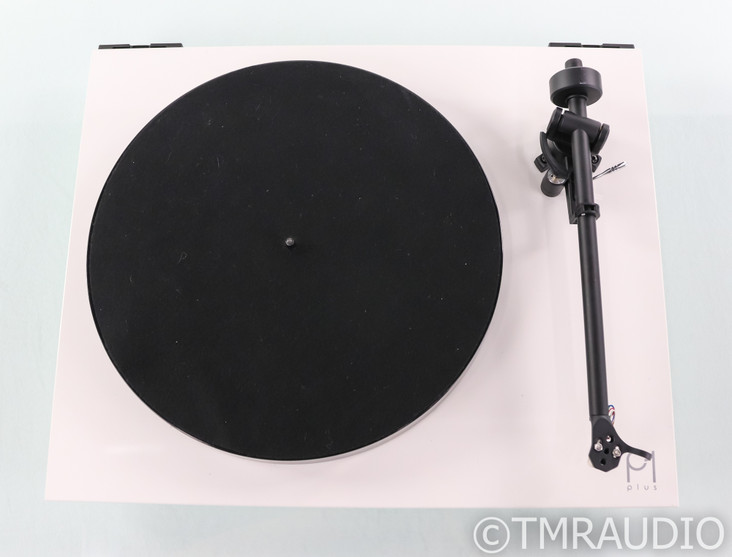 Rega Planar 1 Plus Belt Drive Turntable; P1+; Rega Carbon MM Cartridge