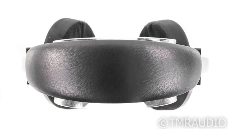 Final D8000 Pro Closed Back Planar Magnetic Headphones; D-8000