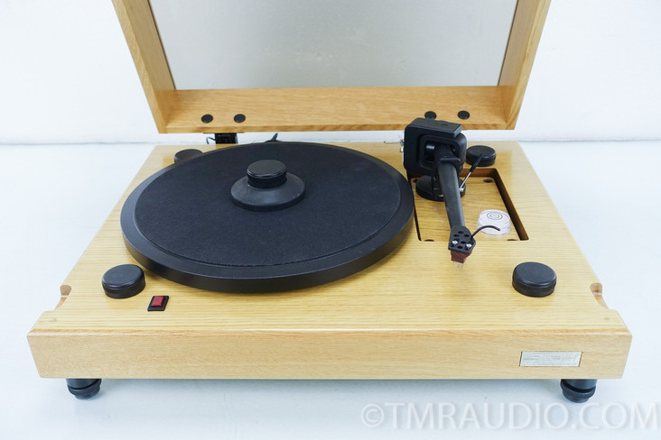 Kuzma Stabi Turntable; Kuzma Stogi Reference Tonearm; Clearaudio Maestro