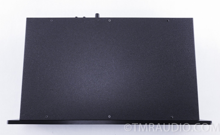 Angstrom 200 Stereo Preamplifier / Processor; Remote