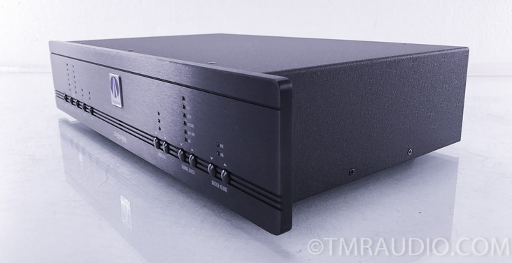 Angstrom 200 Stereo Preamplifier / Processor; Remote