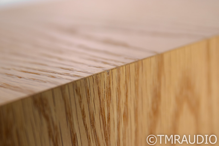 Ryan R610 Bookshelf Speakers; Clear Oak Pair; R-610