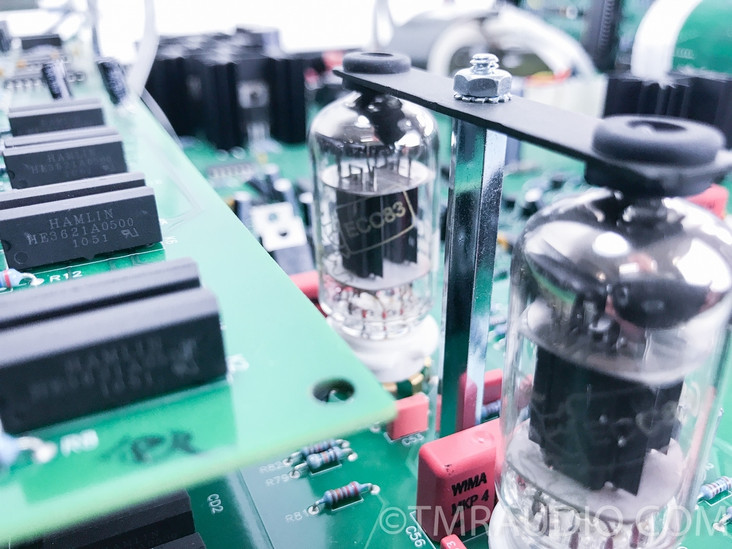 McIntosh C220 Stereo Tube Preamplifier; w/ MM Phono Preamp