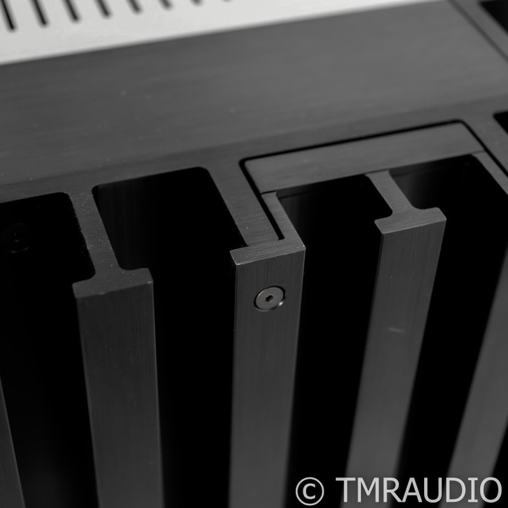 Mark Levinson No. 331 Stereo Power Amplifier; N331