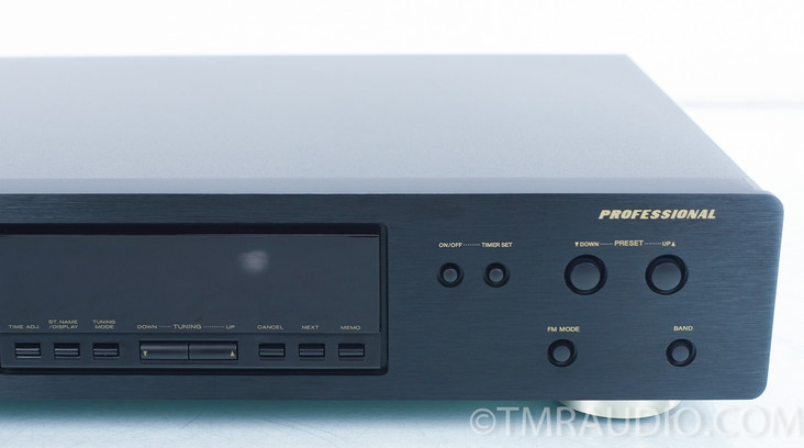 Marantz PMD800 AM / FM Digital Tuner