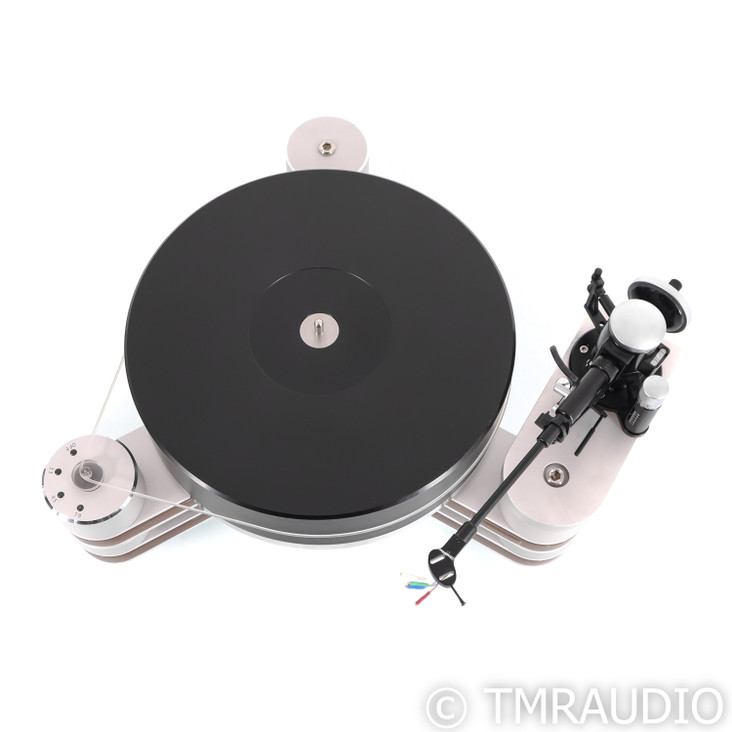 Clearaudio Innovation Wood Turntable; Graham Phantom II Tonearm; No Cartridge