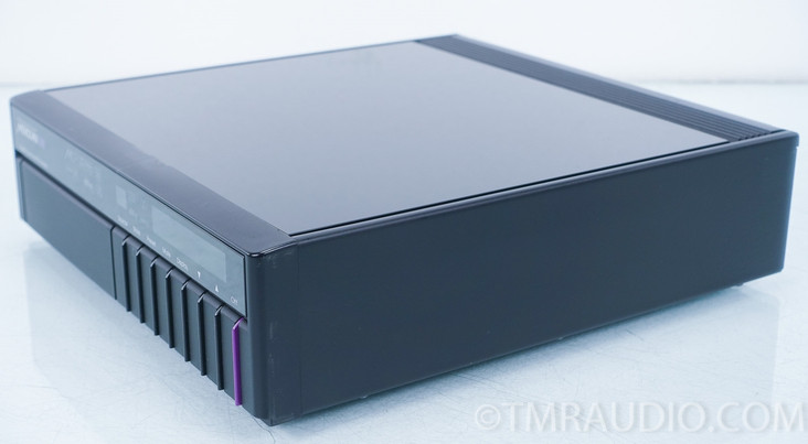 Meridian 568 Preamplifier / Processor; MSR Remote