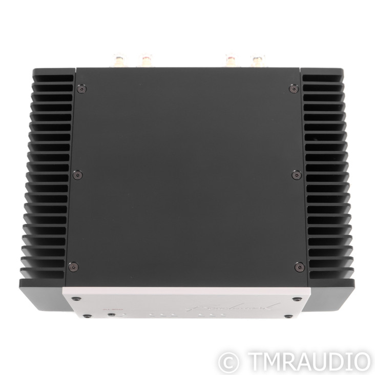Benchmark Media AHB2 Stereo / Mono Power Amplifier