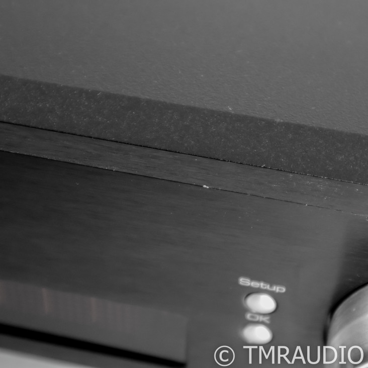 MOON 740P Stereo Preamplifier; Remote