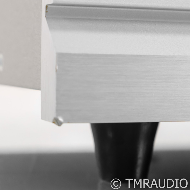 IsoTek Evo3 Sigmas AC Power Line Conditioner