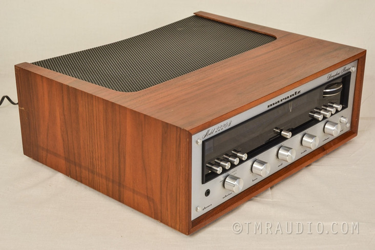 Marantz 2220b Vintage AM / FM Stereo Receiver