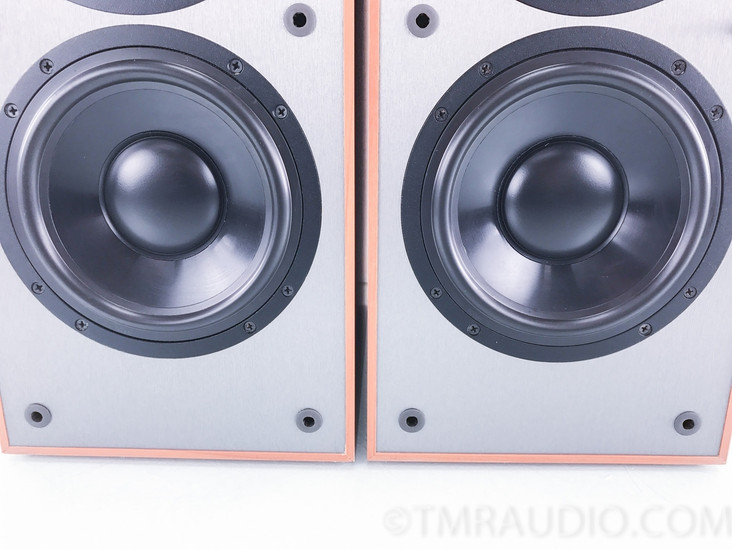 Paradigm Monitor 5 v.4 Bookshelf Speakers; Pair