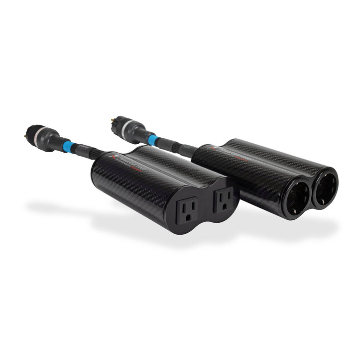 Synergistic Research PowerCell TWO Schuko and US plugs