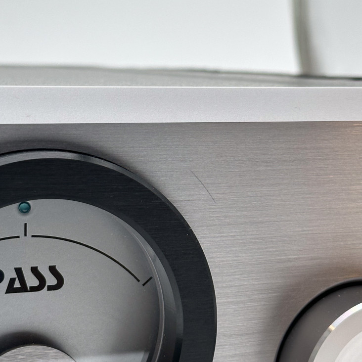 Pass Labs INT-60 Stereo Integrated Amplifier
