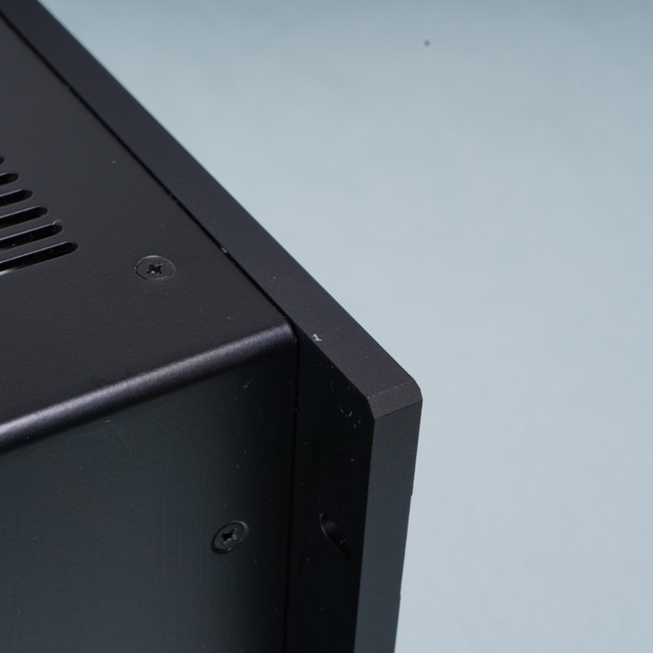 SAE 8300 Eight Channel Power Amplifier