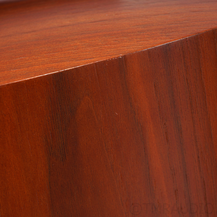 Bowers & Wilkins 805S Bookshelf Speakers; Cherrywood Pair