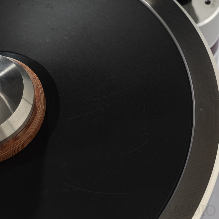 Clearaudio Innovation Wood Belt Drive Turntable (No Cartridge / Tonearm)