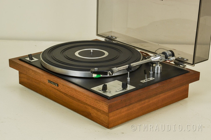 Pioneer PL-A25 Vintage Turntable / Record Player - The Music Pioneer PL-A25 Vintage Turntable / Record Player - The Music