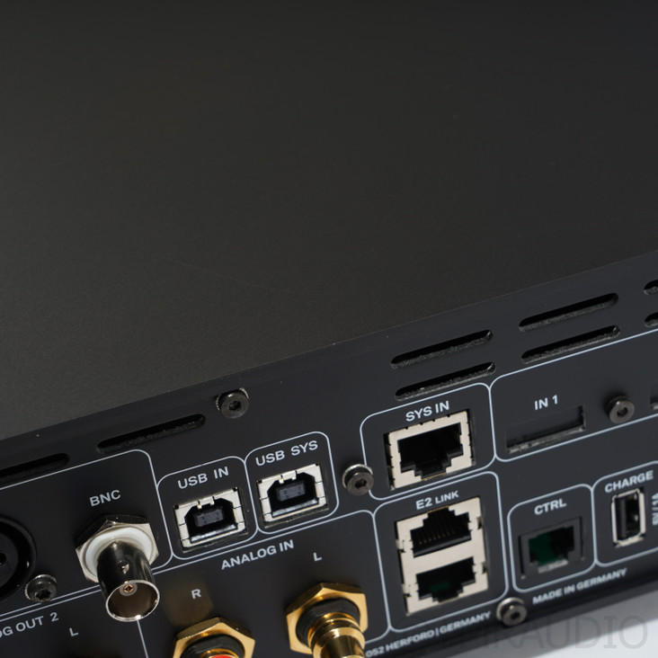 T+A DAC 200 D/A Converter