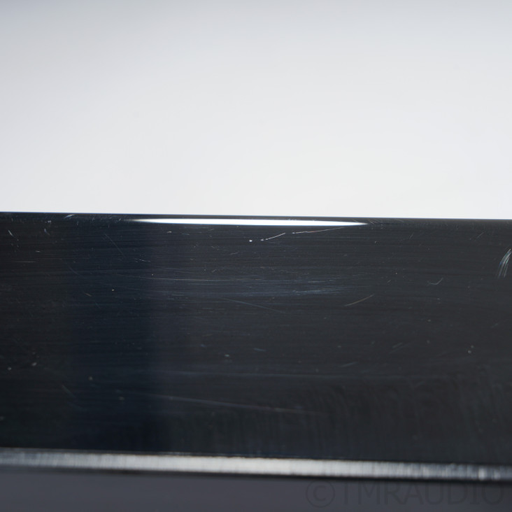 Synergistic Research PowerCell 6 SE Power Conditioner w/ Tesla Series Power Cable